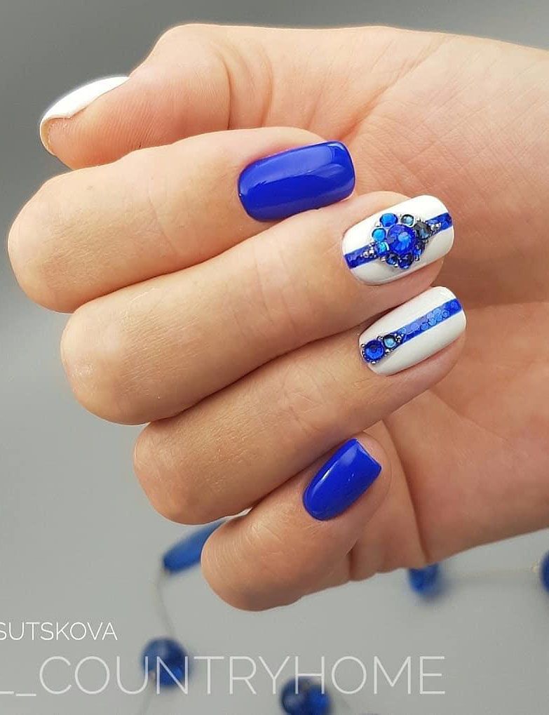 40 Trendy Blue Nail Art Designs to Make You Attractive