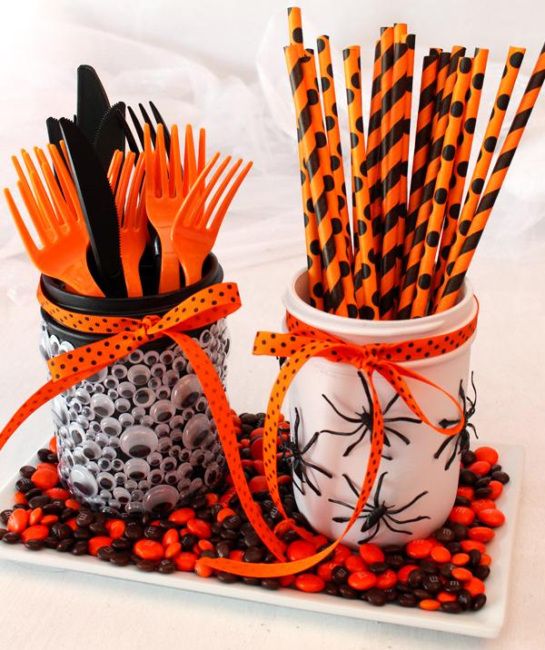 36 Creative DIY Mason Jar Crafts for Halloween to Inspire You