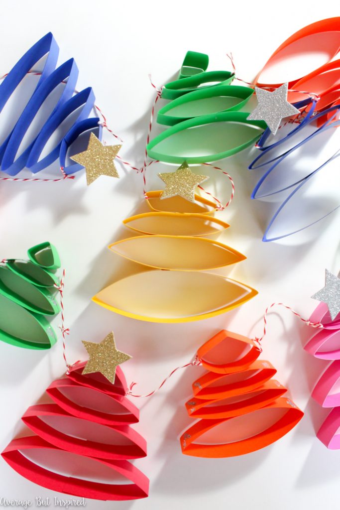 40 Easy and Fun DIY Christmas Garland Ideas You'll Love