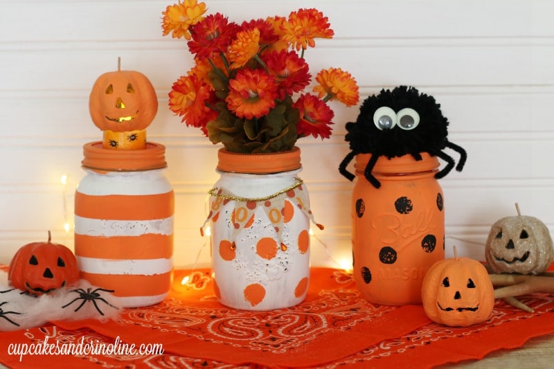 36 Creative DIY Mason Jar Crafts for Halloween to Inspire You