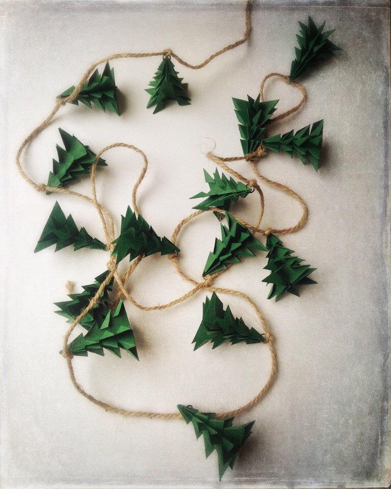 40 Easy and Fun DIY Christmas Garland Ideas You'll Love