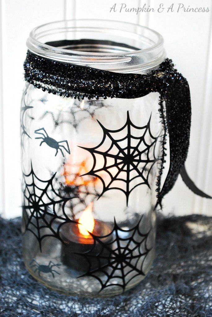 36 Creative DIY Mason Jar Crafts for Halloween to Inspire You