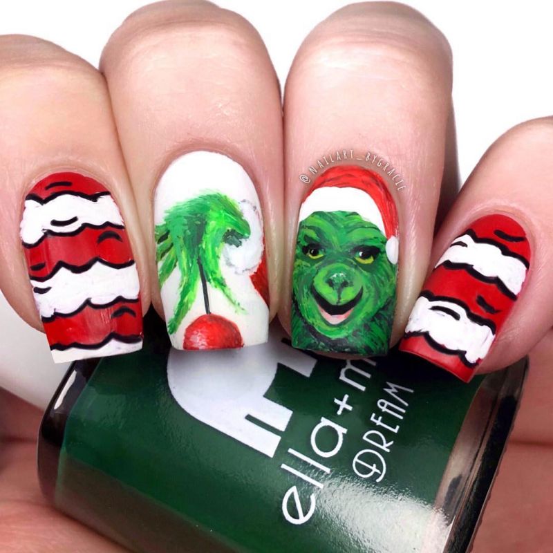 40 Festive Christmas Nail Art Designs You Must Try