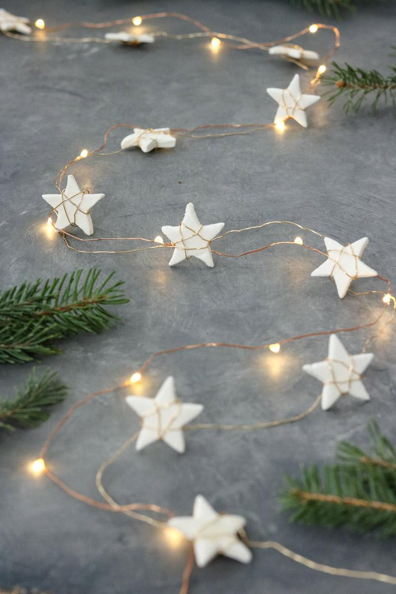 40 Easy and Fun DIY Christmas Garland Ideas You'll Love