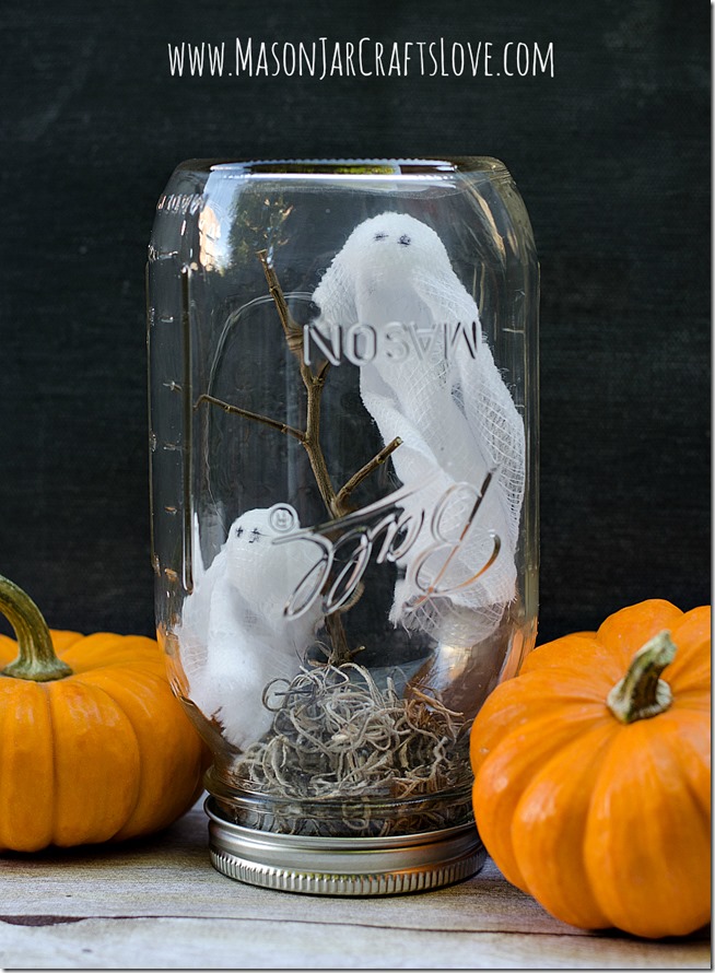 36 Creative DIY Mason Jar Crafts for Halloween to Inspire You