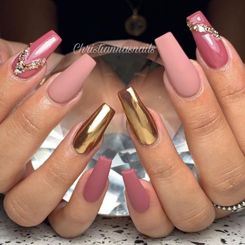 55 Trendy Rose Gold Nails That You Can't Resist