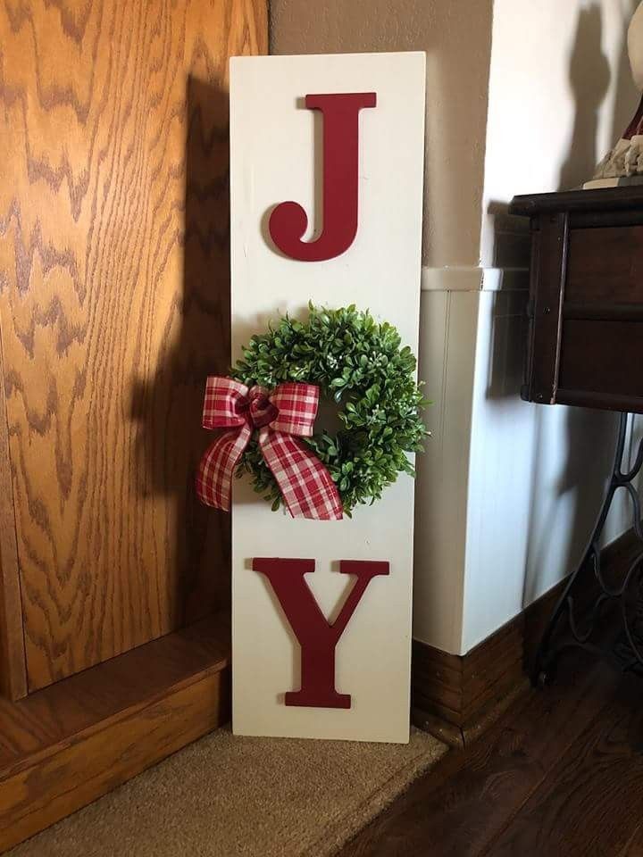 35 Creative and Unique DIY Christmas JOY Signs