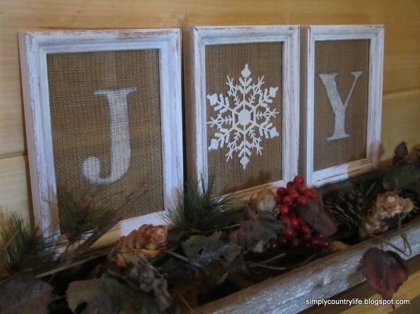 35 Creative and Unique DIY Christmas JOY Signs