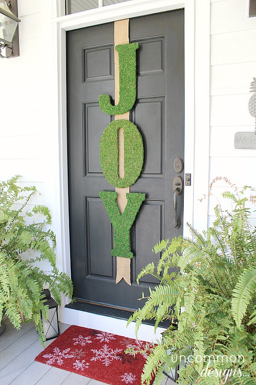 35 Creative and Unique DIY Christmas JOY Signs