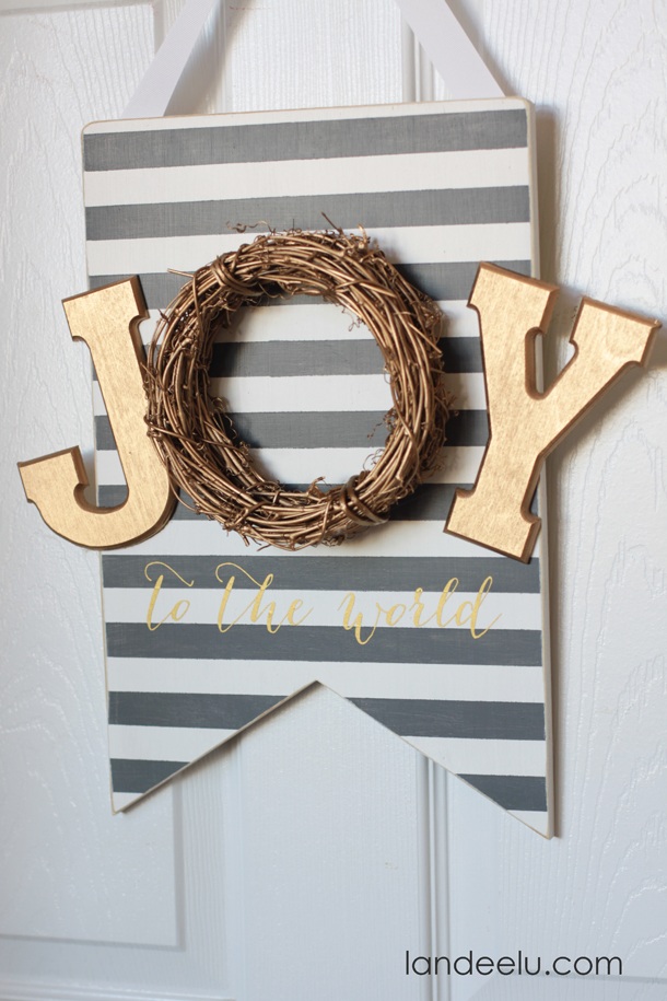 35 Creative and Unique DIY Christmas JOY Signs