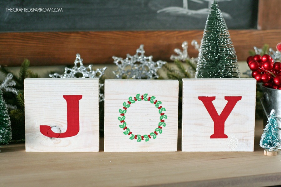 35 Creative and Unique DIY Christmas JOY Signs