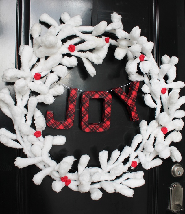 35 Creative and Unique DIY Christmas JOY Signs