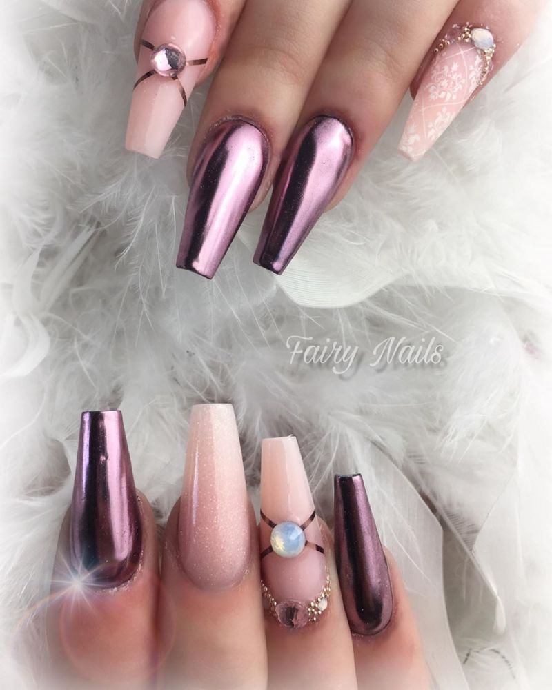 60 Classic Chrome Nail Art Designs For Winter