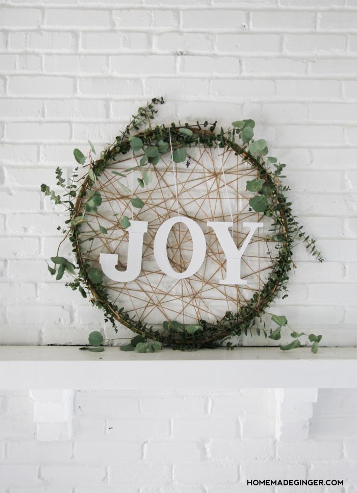 35 Creative and Unique DIY Christmas JOY Signs