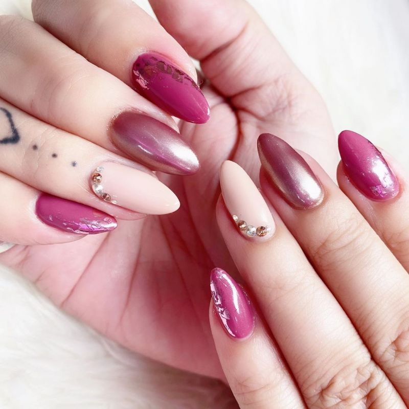 60 Classic Chrome Nail Art Designs For Winter