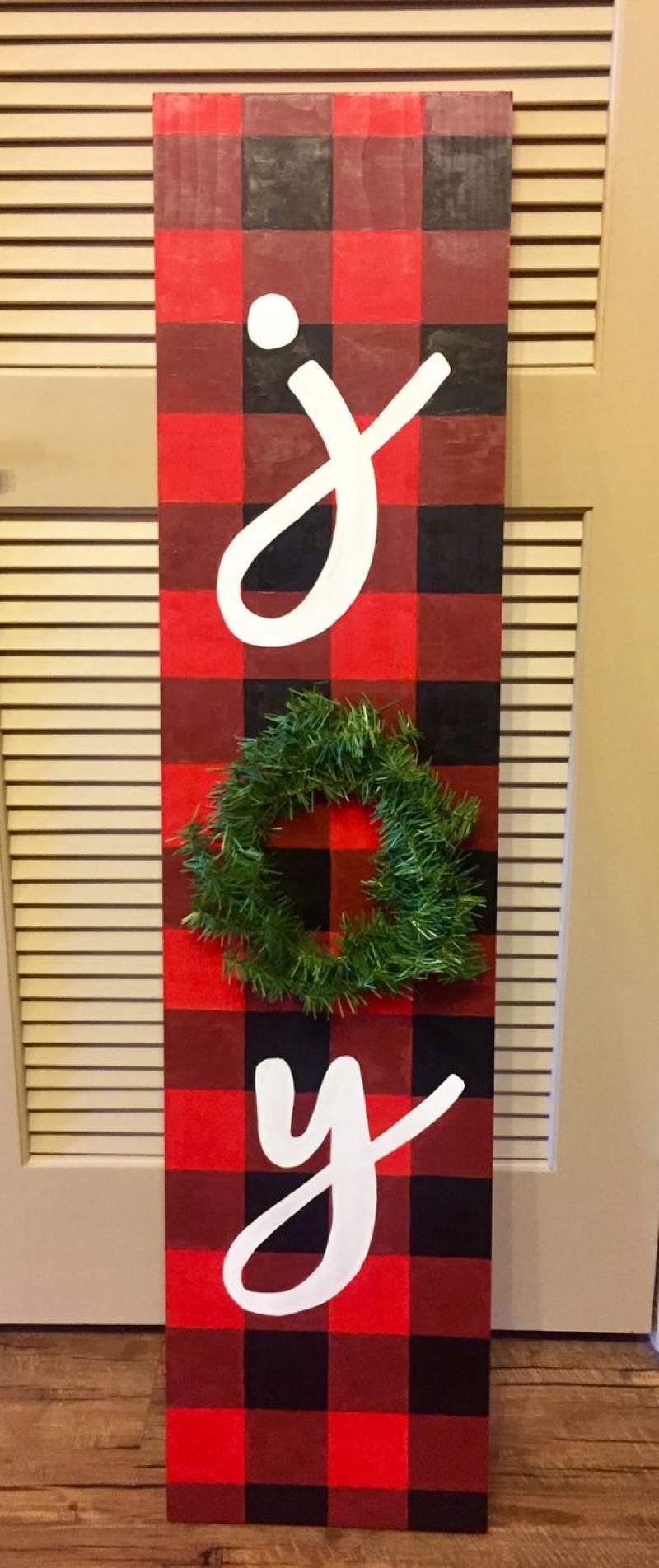 35 Creative and Unique DIY Christmas JOY Signs