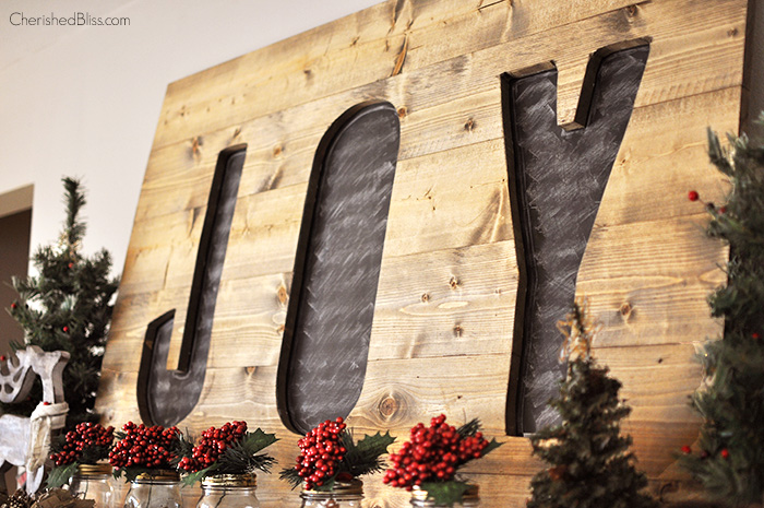 35 Creative and Unique DIY Christmas JOY Signs