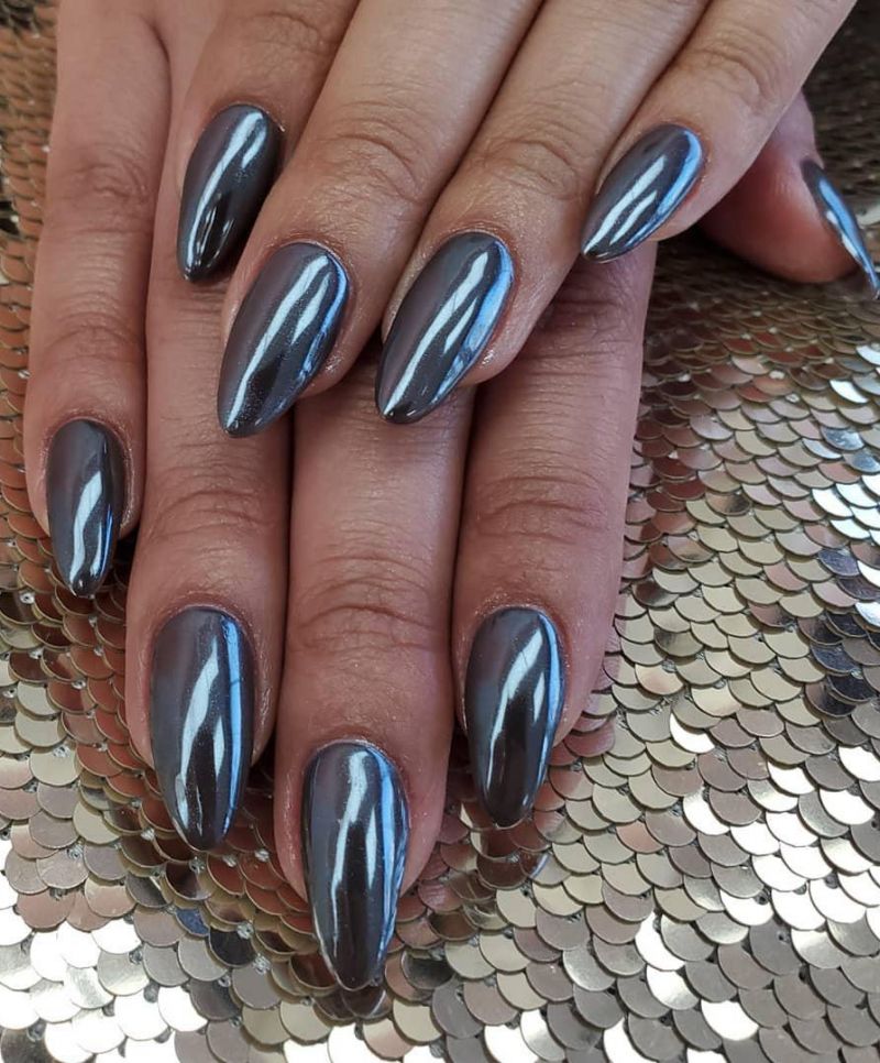 60 Classic Chrome Nail Art Designs For Winter