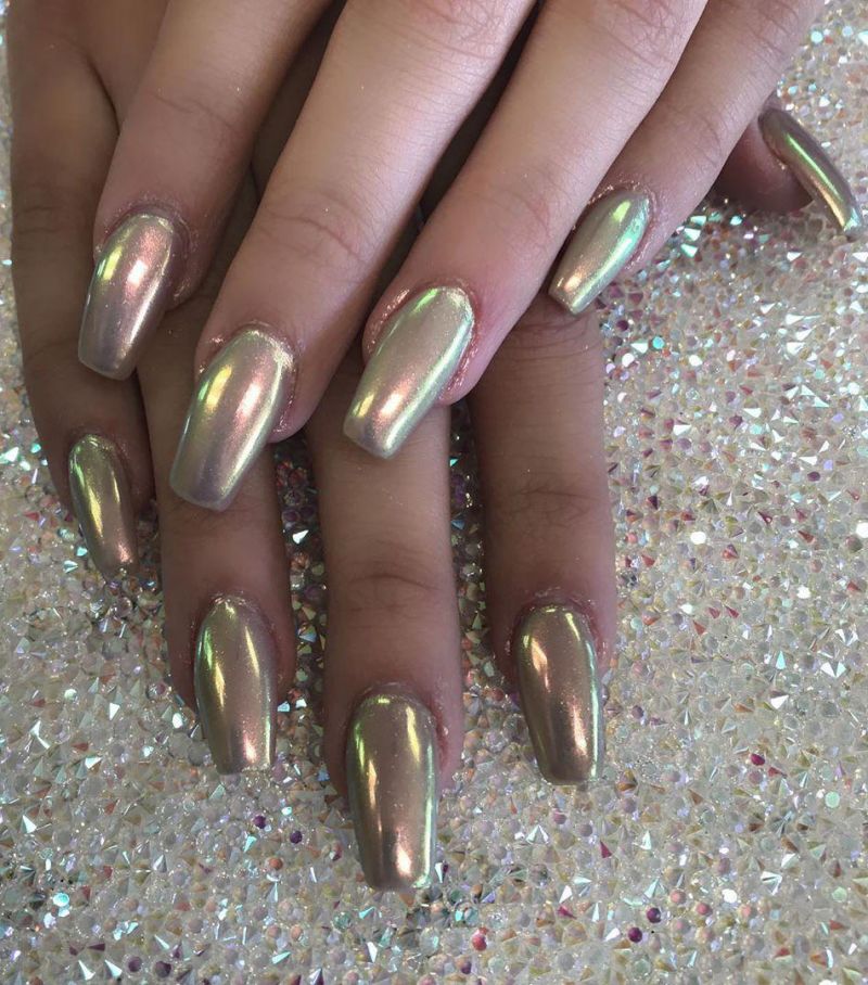 60 Classic Chrome Nail Art Designs For Winter