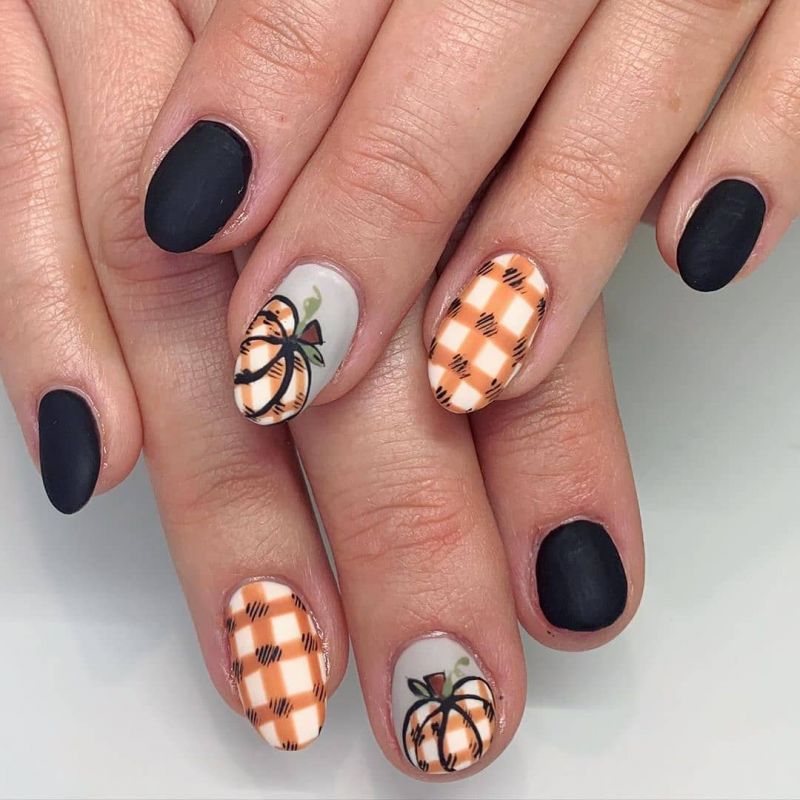 62 Trendy Thanksgiving Pumpkin Nail Art Designs to Try Right Now