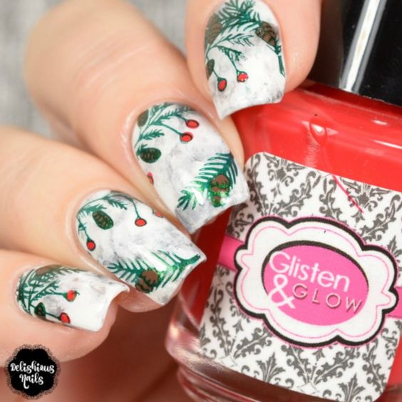 55 Gorgeous Christmas Nails With Mistletoe To Celebrate Holiday