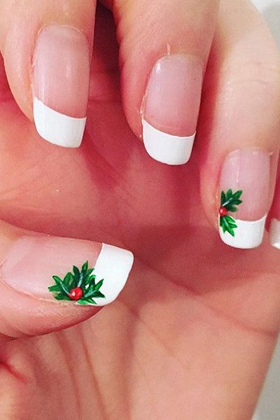 55 Gorgeous Christmas Nails With Mistletoe To Celebrate Holiday