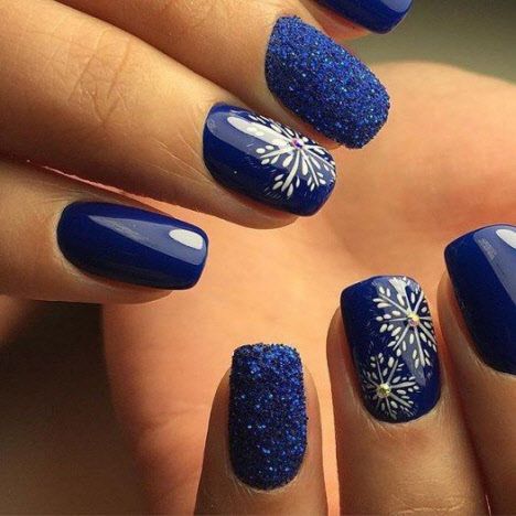 50 Festive Square Christmas Nails To Try Right Now