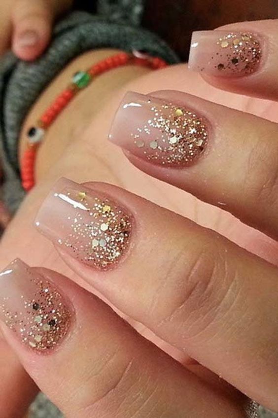 50 Festive Square Christmas Nails To Try Right Now