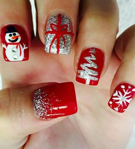 50 Festive Square Christmas Nails To Try Right Now