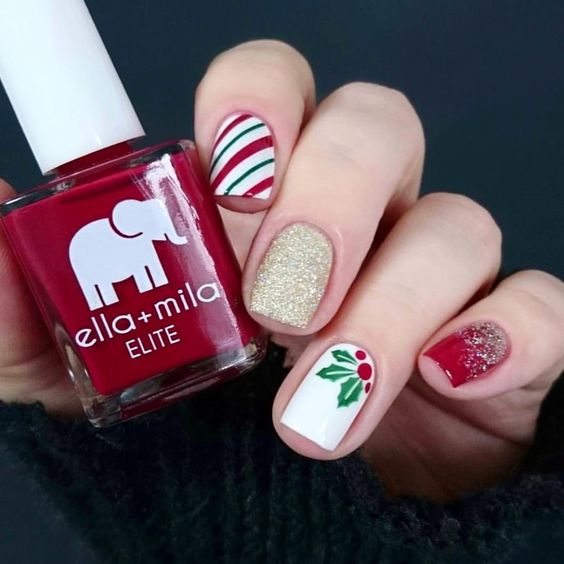 55 Gorgeous Christmas Nails With Mistletoe To Celebrate Holiday