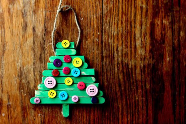 46 Genius Christmas Decorations Made from Recycled Materials