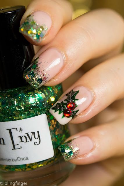 55 Gorgeous Christmas Nails With Mistletoe To Celebrate Holiday