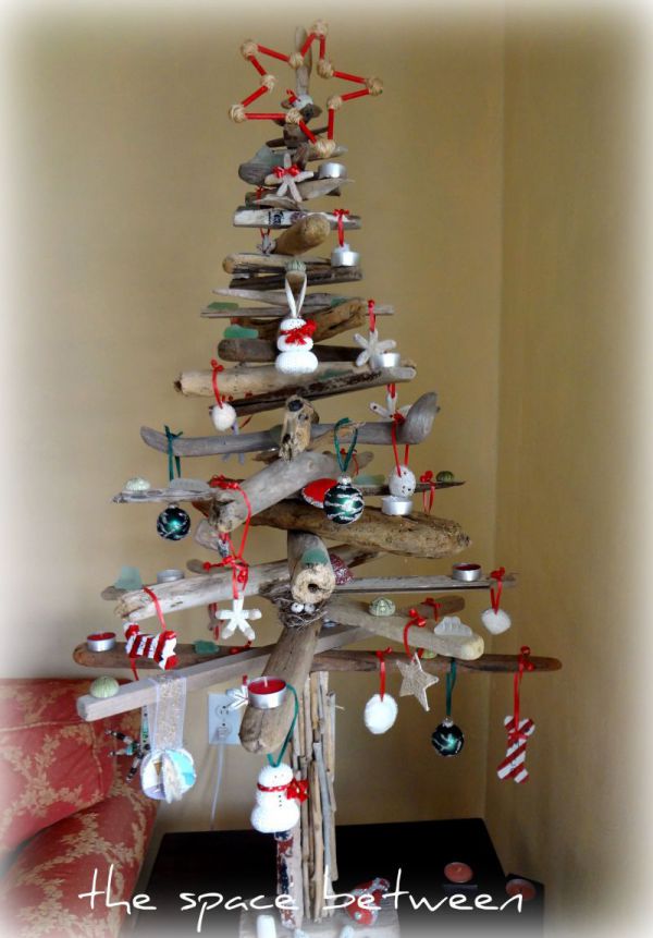 46 Genius Christmas Decorations Made from Recycled Materials