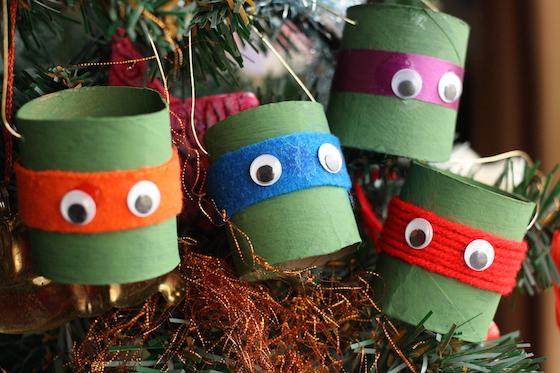 46 Genius Christmas Decorations Made from Recycled Materials