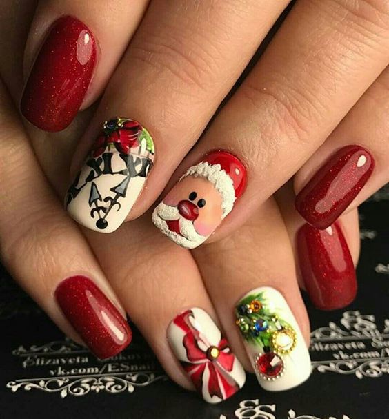 50 Festive Square Christmas Nails To Try Right Now