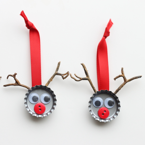 46 Genius Christmas Decorations Made from Recycled Materials