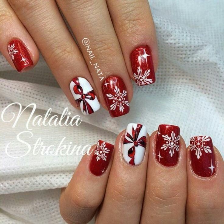 50 Festive Square Christmas Nails To Try Right Now