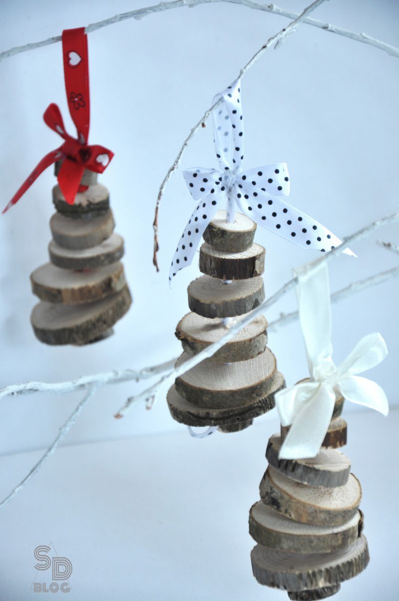 46 Genius Christmas Decorations Made from Recycled Materials