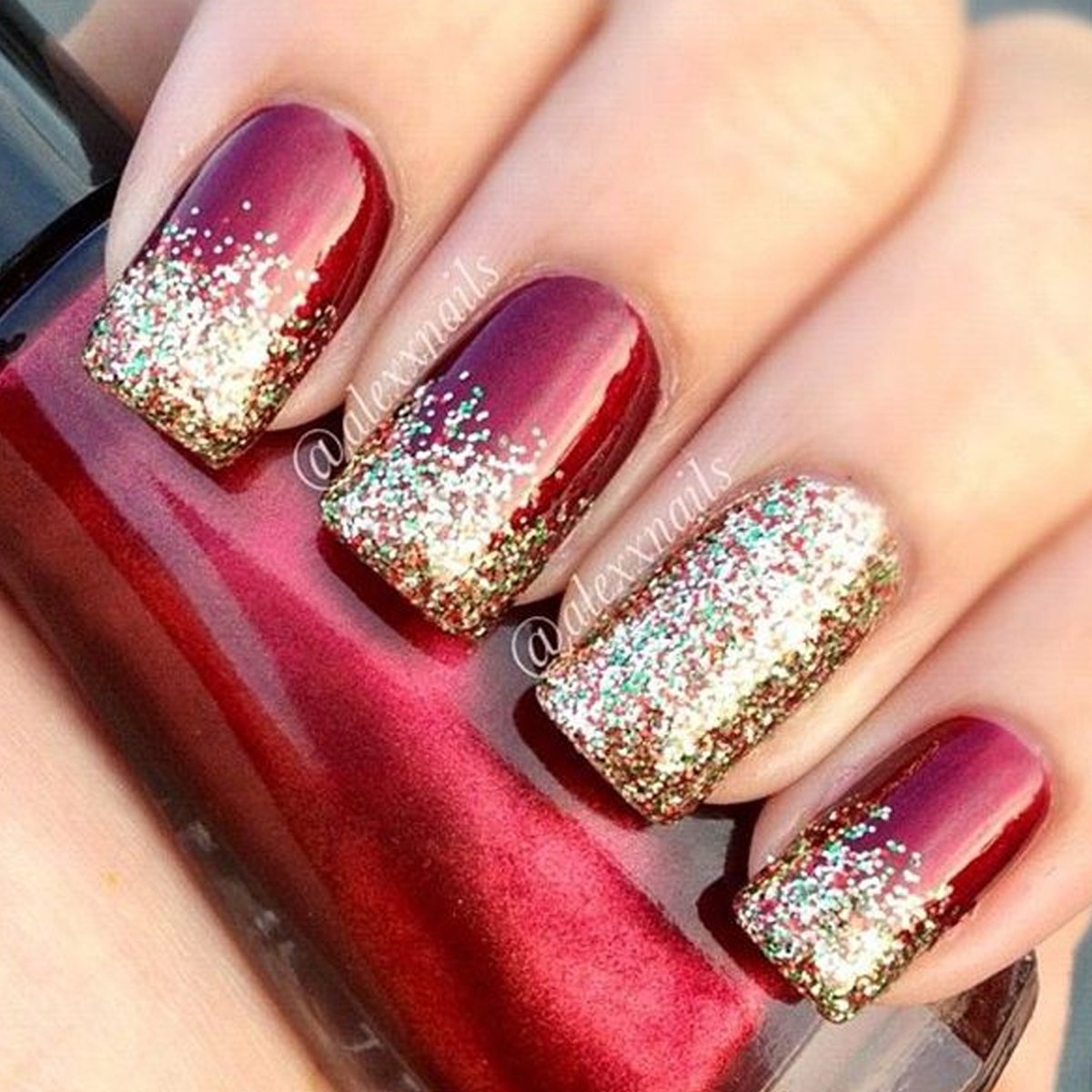 50 Festive Square Christmas Nails To Try Right Now