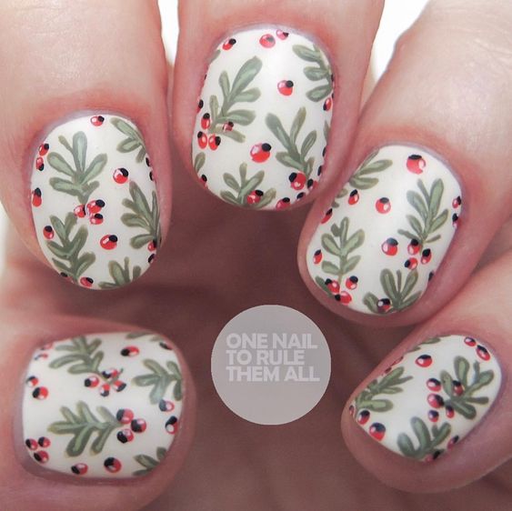 55 Gorgeous Christmas Nails With Mistletoe To Celebrate Holiday