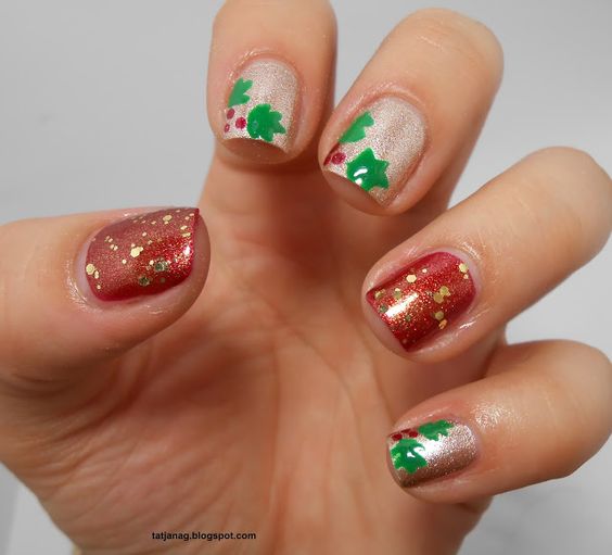 55 Gorgeous Christmas Nails With Mistletoe To Celebrate Holiday