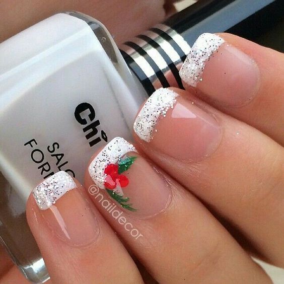 55 Gorgeous Christmas Nails With Mistletoe To Celebrate Holiday