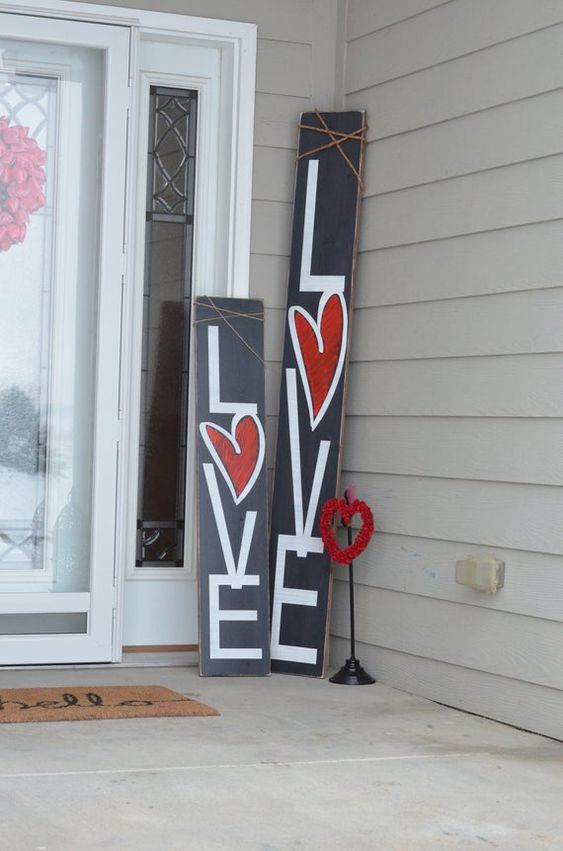 30 Romantic Valentine’s Day Decorations You'll Love in 2020