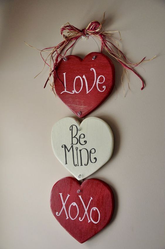 30 Romantic Valentine’s Day Decorations You'll Love in 2020