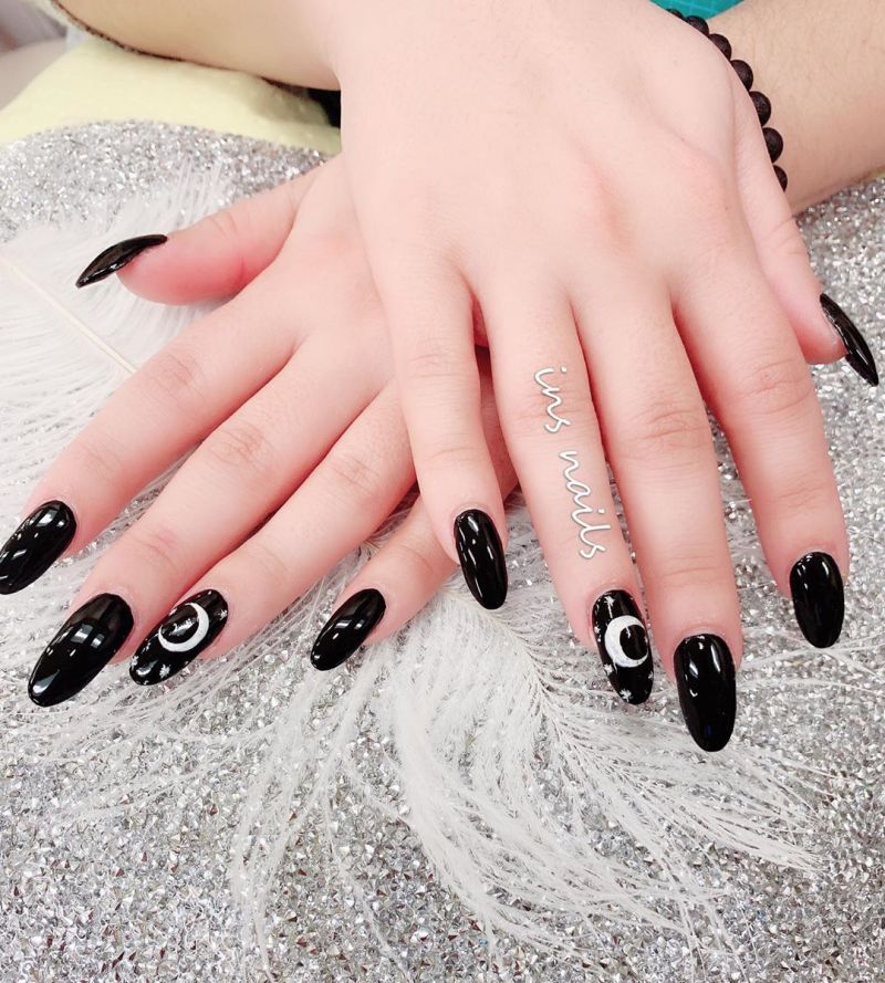 51 Trendy Moon Nail Art Designs You Need To Try