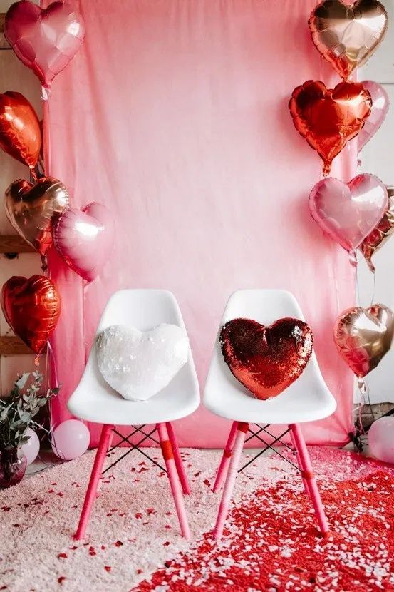 30 Unique Valentine's Day Photoshoot Ideas