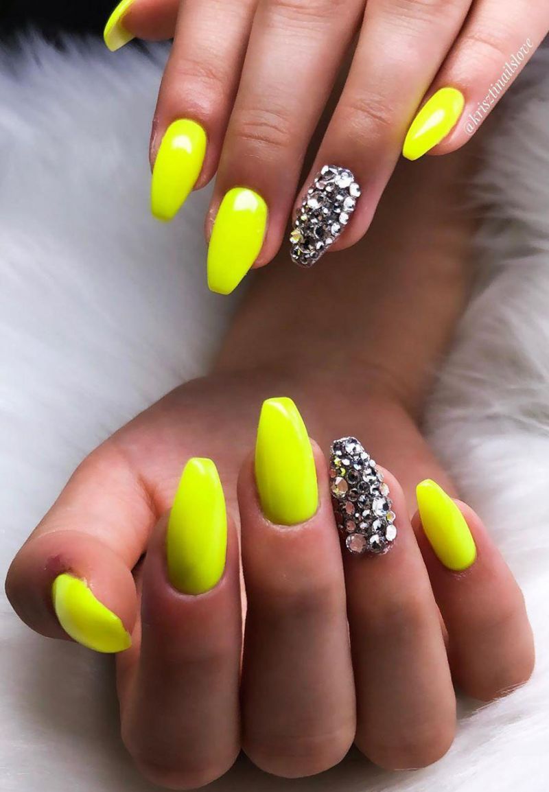 60 Pretty Yellow Acrylic Coffin Nails to Express Your Personality