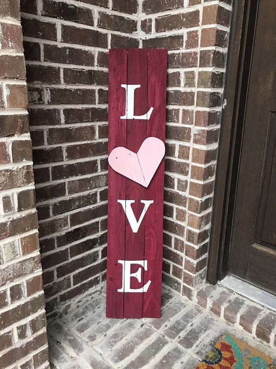 30 Romantic Valentine’s Day Decorations You'll Love in 2020