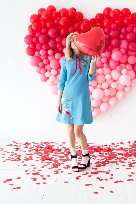 30 Unique Valentine's Day Photoshoot Ideas