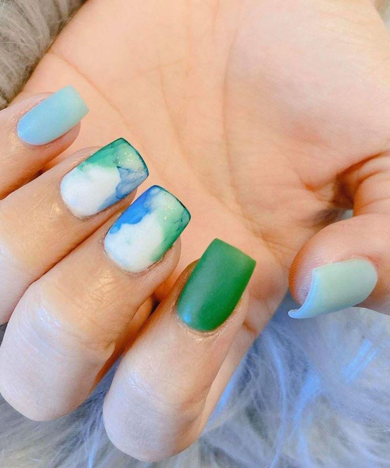 38 Pretty Watercolor Nail Art Designs You Will Love